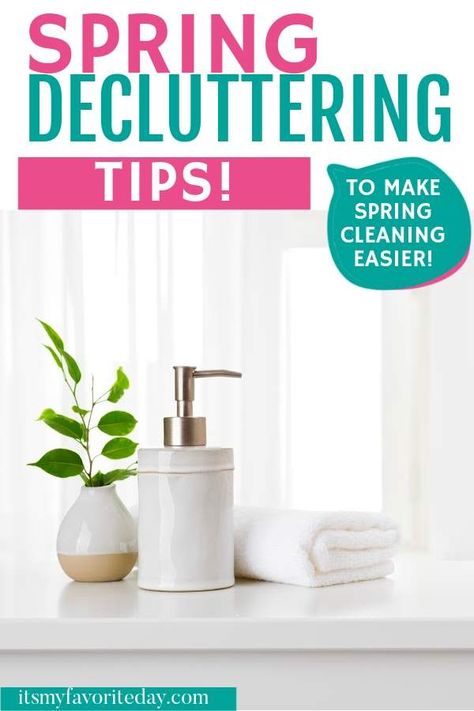 This time of year spring cleaning is on everyone's mind. But I have a way to make your spring cleaning much easier. It's starting with these spring decluttering tips. When you start with a spring declutter the results will last all season long and then some! Spring Decluttering, Declutter Motivation, Simple Cleaning Schedule, Support Group Ideas, Spring Cleaning Ideas, Easy Cleaning Schedule, Spring Cleaning Organization, Spring Organization, Decluttering Checklist