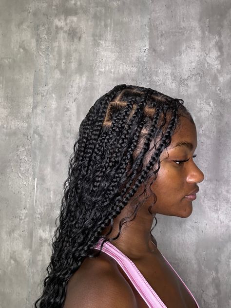 boho goddess braidd on black girl Boho Not Less Braids, Boho Braids Black Women Medium, Bohaime Braids, Medium Length Goddess Braids, Boho Box Braids Hairstyles, Goddess Braids Large, Summer Braid Ideas, Boho Knotless Braids Medium, Boho Braids Medium