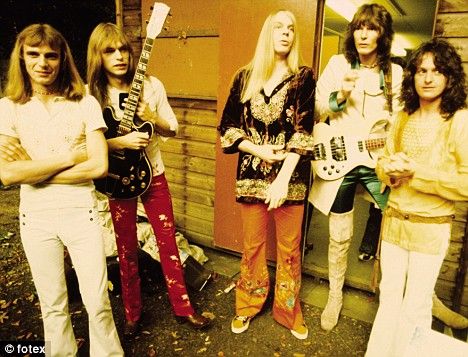 Yes. L-R: Alan White, Steve Howe, Rick Wakeman, Chris Squire, Jon Anderson Chris Squire, Steve Howe, Rick Wakeman, Yes Band, Amor Real, King Crimson, Dream Theater, Yes Man, Guitar Sheet Music