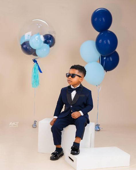 Photo Shoot Ideas Indoor, 6th Birthday Photoshoot, Toddler Boy Photo Shoot Ideas, Photoshoot Ideas Boys, Papas Birthday, Birthday Photoshoot Ideas Boys, Corporate Shoot, Boy Birthday Pictures, Photoshoot Boy