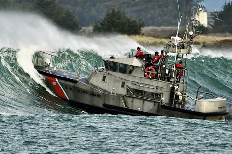 Semper Paratus, Coast Guard Boats, Cool Boats, Best Boats, Us Coast Guard, Water Toys, Coast Guard, Boats, Sailing