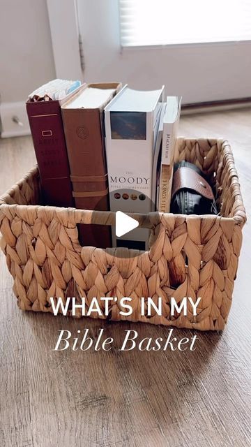 Bible Basket Ideas, Bible Basket, Diy Prayer Board, Bible Study Journaling, In My Bible, Journaling Tips, My Bible, Bible Study Tips, Bible Study Group