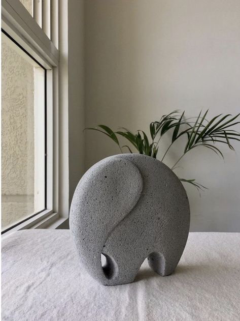 Modern Clay Sculpture, Siporex Sculpture, C4x Carving, Siporex Carving, Stone Sculpture Ideas, Soapstone Sculpture, Ceramic Animals Sculpture, Elephant Pottery, Stone Carving Sculpture