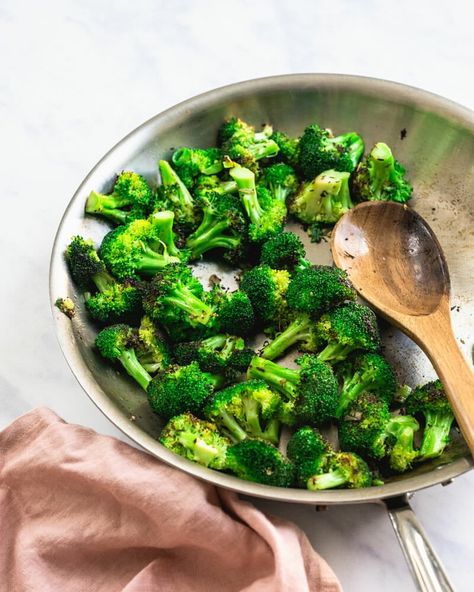 Make your broccoli taste amazing in just 10 minutes! This easy sauteed broccoli highlights its fresh flavor and comes out perfectly crisp tender. #sauteed #broccoli #healthy #mealprep #sidedish #side Cooking Fresh Broccoli, Sauteed Broccoli, Broccoli Healthy, Broccoli Sauteed, A Couple Cooks, Vegan Recipes Plant Based, Vegetarian Cookbook, Couple Cooking, Thanksgiving Dishes