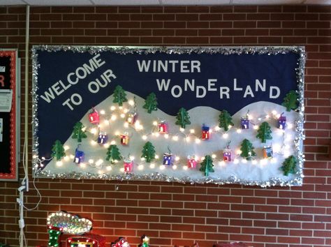 Preschool Winter Bulletin Board Display | My Kindergarten's Winter Wonderland Bulletin Board Natal, Snowman Bulletin Board, December Bulletin Boards, Bulletin Board Tree, Winter Bulletin Board, Holiday Bulletin Boards, Christmas Bulletin Boards, Work Bulletin Boards, January Bulletin Boards