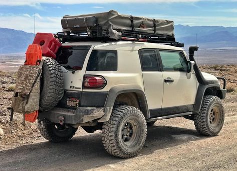 Fj Cruiser Accessories, Fj Cruiser Mods, Off Road Accessories, Overland Build, 4x4 Camping, Toyota Cruiser, Off Road Camping, Toyota 4x4, Jeep Lover