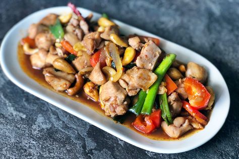 Stir Fried Chicken with Cashew Nuts (Gai Pad Med Mamuang) Pad Med Mamuang, Cashew Nut Chicken, Stir Fried Chicken, Thai Cashew Chicken, Nuts Recipes, Will Cook For Smiles, Cashew Chicken Recipe, Khao Soi, Pickled Cabbage