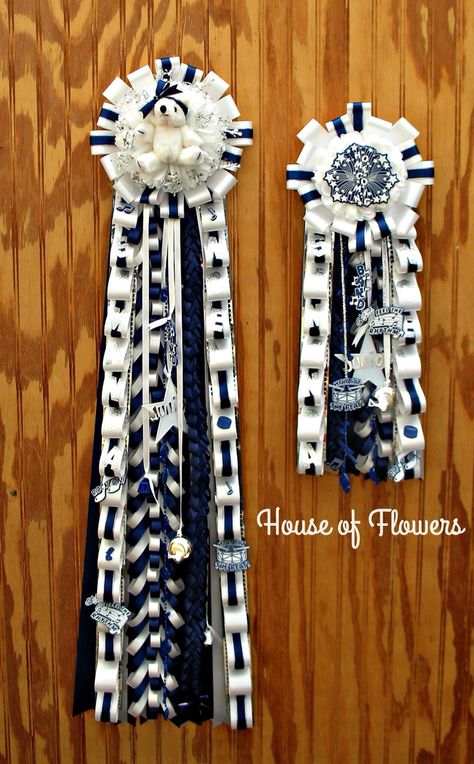 Goddard High School Homecoming Mum and Garter High School Mums Homecoming Texas, Freshman Homecoming Mum, Mum Ideas Homecoming Freshman, Freshman Mums Homecoming, School Spirit Crafts, School Mums, Highschool Life, Mum Homecoming, Mums Homecoming Freshman