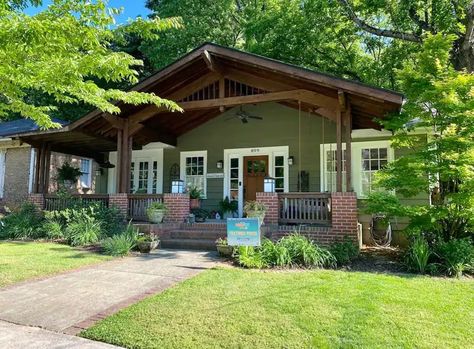 The house in Anne Hathaway’s Amazon rom-com ‘The Idea of You’ is an Atlanta Airbnb Craftsman Style Bungalow, Craftsman Details, Nicholas Galitzine, Galley Style Kitchen, Airbnb Rentals, Craftsman Style House, From Movie, Boy Band, Anne Hathaway