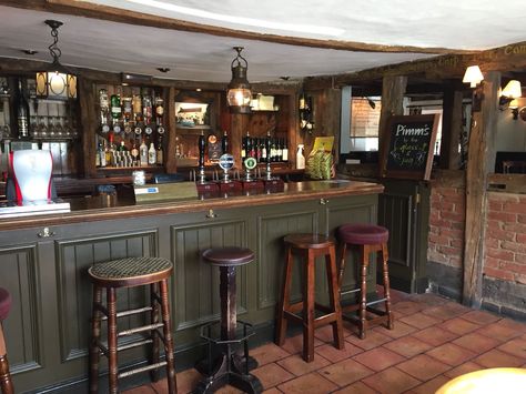 Vintage Bar Room Ideas, German Bar Design, Irish Pub Basement Bar, Irish Pub Style Basement Bar, Irish Pub Design Ideas Home Bars, Coffee Shop Bar Seating, Irish Pub Bar Design, Irish Pub Interior Basement Bars, Vintage Bar Ideas