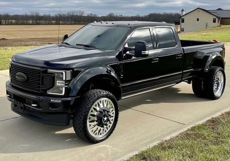 American Force Wheels on Instagram: “#FrontEndFriday - (G17) EVO in polished from our dually w/adapters series. //// Ford F-450 Platinum Vehicle Owner :…” F450 Dually Lifted, Lifted Dually Trucks, Wheels For Trucks, Lifted Dually, Ford Dually, F350 Dually, Diesel Pickup Trucks, Dually Wheels, Ford Super Duty Trucks