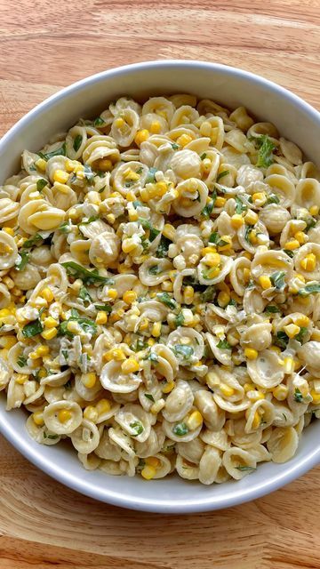 Cook Fast, Eat Well on Instagram: "Creamy Pasta with Jalapeño and Corn⁣ This pasta is spicy, a little sweet, and really creamy.⁣ ⁣ Adapted from the New York Times. Orecchiette With Corn, Jalapeño, Feta, and Basil Pasta, August 2018⁣ ⁣ 1 pound orecchiette pasta⁣ 2 tablespoons olive oil ⁣ 3 tablespoons butter⁣ 1 medium onion, finely chopped⁣ 3 cloves garlic, minced⁣ 1 medium jalapeño, finely chopped⁣ 2 cups fresh or frozen corn (about 3 ears of fresh corn )⁣ 1 ½ cups half and half⁣ ½ cup grated pa Pasta With Corn Mint And Red Onions, Pasta With Jalapenos, Pasta With Corn, Corn Recipes Side Dishes, Pancetta Pasta, College Cooking, Meal Rotation, Kale Pasta, Eat Meals