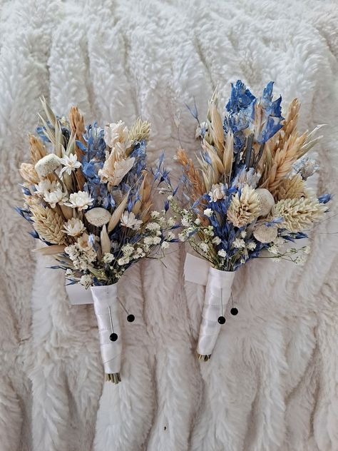 Boutineer Ideas Dusty Blue, February Wedding Colors Rustic, Dusty Blue And Sand Wedding, Dusty Blue Wedding Groom, Blue And White Country Wedding, Navy Western Wedding, Blue Western Wedding Theme, Light Blue Country Wedding, Christmas Wedding Blue