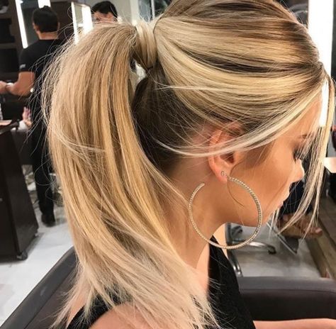 Obsessed with these bright blonde highlights and this glam high ponytail. Blonde Ponytail, Ponytail Hairstyles Easy, Brown Blonde Hair, Long Blonde, Long Blonde Hair, Homecoming Hairstyles, Great Hair, Blonde Hair Color, Ponytail Hairstyles