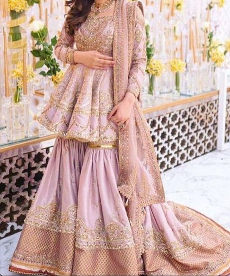 15 Year Girl, Garara Dress, Sharara Dress, Sharara Designs, Desi Wedding Dresses, Asian Bridal Dresses, Latest Bridal Dresses, Bridal Dresses Pakistan, Pakistani Wedding Outfits