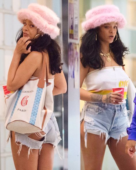 Styling Moodboard, Rihanna Street Style, Looks Rihanna, Rihanna Fashion, Rihanna Outfits, Rihanna Looks, Bad Gal Riri, Rihanna Riri, Rihanna Style