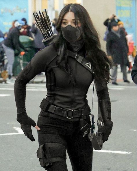 Women Assassins Outfit, Black Assassin Outfits Female, Kate Bishop Hawkeye, Combat Clothes, Superhero Suits, Kate Bishop, Marvel Women, Hailee Steinfeld, Hawkeye