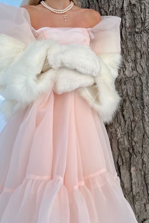 Estilo Hipster, Chique Outfit, Winter Princess, Pretty Pink Princess, Princess Core, Fancy Outfits, Fancy Dresses, Girly Girl, Dream Dress