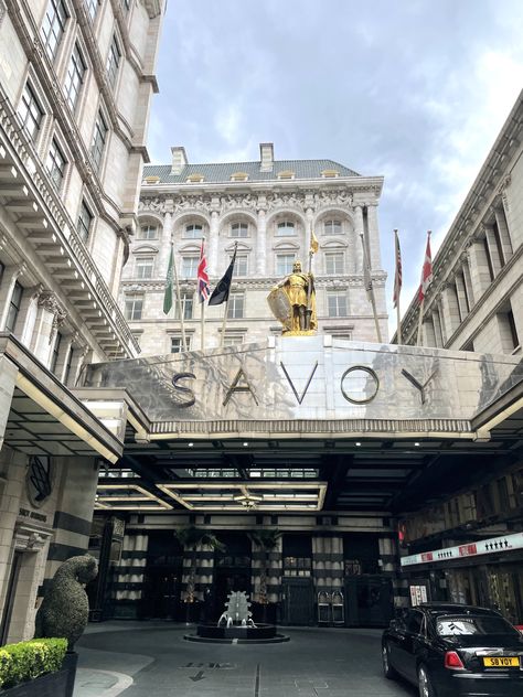 Staying at The Savoy in London – The Simply Luxurious Life® The Savoy London, Savoy London, Savoy Hotel, Dome Ceiling, Cast Iron Tub, London History, Luxurious Life, Sweet Night, Hotel Guest