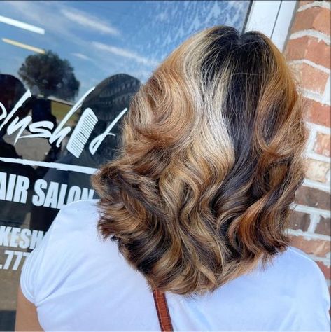 #follow #hairgoals #hair #hairstyles #beautyblog #blogging #blogger #blog Shades Of Brown Highlights, Brown And Blonde, Twisted Hair, Dyed Natural Hair, Sassy Hair, Hair Laid, Brown Highlights, Silk Press, Hair Crush