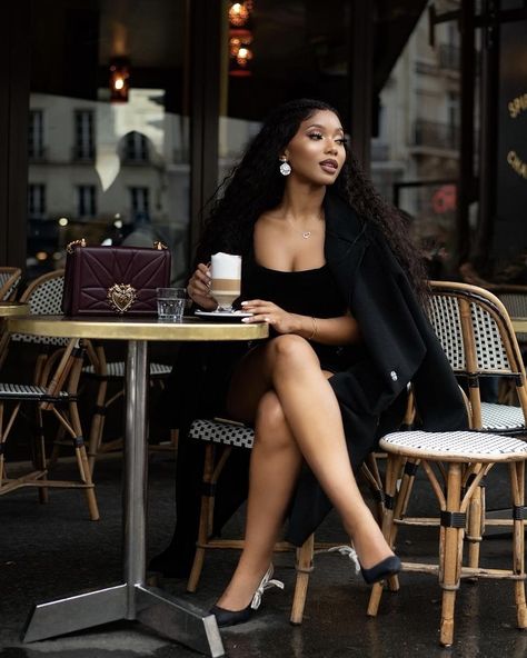 Stylish Office Wear, Business Dress Women, Brazilian Deep Wave, Business Photoshoot, Branding Photoshoot Inspiration, Stylish Office, Black Femininity, Looks Black, Hair Collection