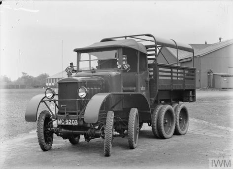 Weird Vehicles, Cornetto Trilogy, Unusual Vehicles, Rare Cars, Vintage Motorcycle Posters, Old Lorries, Army Truck, Morris Minor, British Military