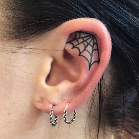 Little cobweb cutie for Meg 🕸 Female Tattoo Designs, Tattoos Butterfly, Tattoos Henna, Spider Web Tattoo, Web Tattoo, Witch Tattoo, Tattoo People, Tattoo Cover Up, Tattoo Ideas Female