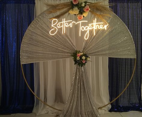 Easy Engagement Decoration Ideas, Round Backdrop Ideas For Wedding, Circle Arch Photo Backdrop, Circular Backdrop With Balloons, Round Wedding Arch Draping, Round Backdrop Ideas, Unique Wedding Backdrop, Circle Arch Backdrop, Circle Arch