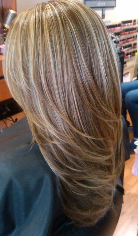 Peinados recogidos Más · Blonde Caramel HighlightsHair ... Noriko Wigs, Funky Hair, Hair Highlights And Lowlights, Light Blonde Highlights, Medium Brown Hair, Brown Hair With Blonde Highlights, Super Hair, Hair Balayage, Blonde Hair With Highlights