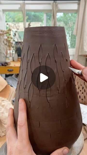 Ceramic Candle Lantern, Ceramic Candle Cover, Pottery Lamps Handmade, Ceramic Lantern Ideas, Pottery Luminaries, Ceramic Luminaries, Diy Wood Lanterns, Ceramic Lampshade, Pottery Lamps