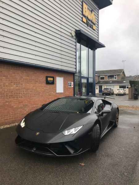 Lamborghini Hurrican, Street Dreams, Pirelli Tires, Hype House, Luxurious Life, Cool Sports Cars, Fancy Cars, Lamborghini Huracan, Vroom Vroom