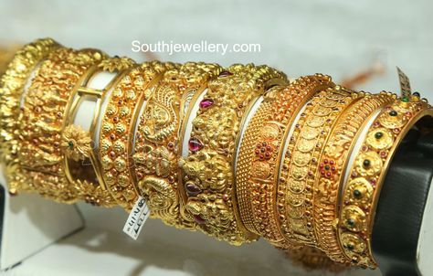 Nakshi Jewellery, Antique Gold Bangles, Gold Kangan, Latest Indian Jewellery, Jewellery Bangles, 22 Carat Gold Jewellery, Unique Gold Jewelry Designs, Gold Bangles Indian, Bridal Necklace Designs