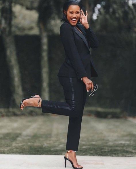 Poses For Corporate Photoshoot, Pant Suit Poses Women, Formal Wear Photoshoot Women, Business Casual Photoshoot Black Women, All Black Graduation Outfit, Ceo Branding Photoshoot, Business Photoshoot Ideas Women Studio, Female Suits Aesthetic, Modern Corporate Attire Women