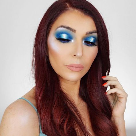 Blue halo eyes, blue cut crease eyes, blue halo cut crease eyeshadow  Lana Alaiev on Instagram: “💙💙💙My new Tutorial on this fun Blue Halo Smokey eyes is up on my channel. I’m tearing out the new @anastasiabeverlyhills Eye Shadow Primer.…” Halo Cut Crease, Blue Cut Crease, Halo Eyes, Halo Cut, Crease Eyeshadow, Eye Shadow Primer, Cut Crease Eyeshadow, Cut Crease Eye, Eyes Blue