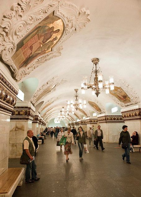 Moscow Photography, Moscow Travel Aesthetic, Moscow Russia Aesthetic, Moscow Girls, Moscow Snow Aesthetic, Moscow Metro Station, Moscow Metro, Polar Night, Russia Travel