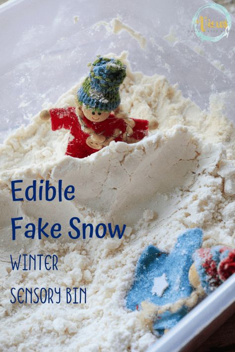 This combination of flour and oil makes edible fake snow that kids will love to play in and mold. What a great base for a Winter sensory bin for little ones #ediblefakesnow #fakesnowsensorybin #wintersensorybin #winteractivitiesforkids #kidsactivities One Year Old Winter Crafts, Infant Winter Art, Sensory Bins For January, Taste Safe Fake Snow, Frozen Sensory Bin, Snowman Eyfs Activities, Winter Eyfs Activities Ideas, Winter Water Table Ideas, Christmas Sensory Activities Preschool