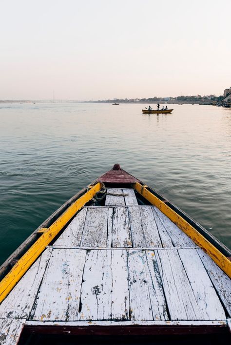 Wooden boat sailing on the river ganges ... | Free Photo #Freepik #freephoto #background #vintage #travel #water 2024 Manifestation, Minimal Color Palette, Gate Way, Boat Wallpaper, Boat Sailing, Love Background Images, Boat Painting, India Tour, River Boat