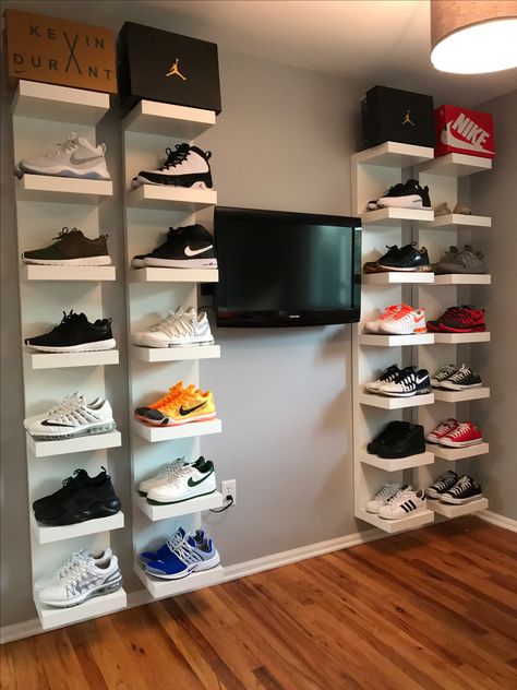 DIY shoe display using IKEA lack shelves Diy Shoe Shelf, Rak Sepatu Diy, Shoes Room, Diy Shoe Rack Ideas, Sneaker Room, Ikea Lack Shelves, Sneakerhead Room, Hypebeast Room, Teenage Boy Room