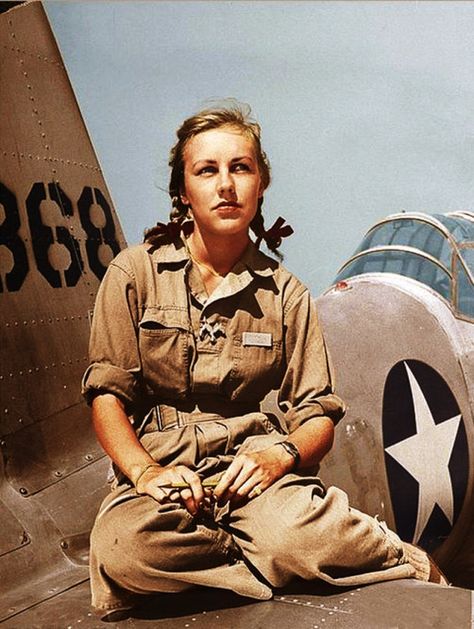 Shirley Slade, WWII WASP pilot of B-26 and B-39.    In 1942, the United States was faced with a severe shortage of pilots, so an experimental program to replace males with female pilots was created. The group of female pilots was called the Women Airforce Service Pilots — WASP for short. Shirley Slade was one of about 1,100 chosen. She was trained to fly the B-26 and B-39, and that got her put on the cover of Life magazine in 1943 at about 23 years old. Shirley Slade, Ww2 Women, Wwii Women, Female Pilots, Female Pilot, Vintage Aviation, Boeing 777, Wwii Aircraft, Female Soldier