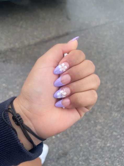 Summer Almond Nails Purple, Purple Hawaiian Nails, Purple Tropical Nails, Almond Nails Hibiscus, Purple Hibiscus Nails, Purple Vacation Nails, Tropical Vacation Nails Almond Shape, Hibiscus Nails Almond, Purple Nails Almond Shape