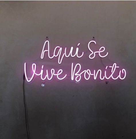 Frases Neon, Neon Signs Quotes, Spanglish Quotes, Bathroom Quotes, Neon Quotes, Cute Spanish Quotes, Twitter Backgrounds, Neon Wall Signs, I Love You God