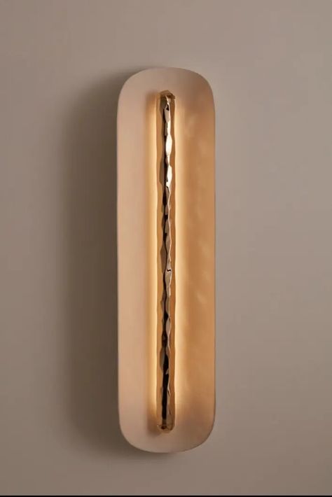 Luxury Wall Sconces, Wall Lamp Design, Stylish Interior Design, Table Lamps Living Room, I Love Lamp, Brass Wall Lamp, Lighting Design Interior, Decorative Lighting, Pale Gold