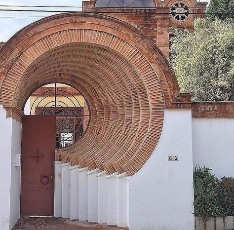 Brick Doorway, Small Structures, Exterior Inspiration, Creative Architecture, Parametric Architecture, Mexican Home, Brick Architecture, Architecture Magazines, Brick Facade