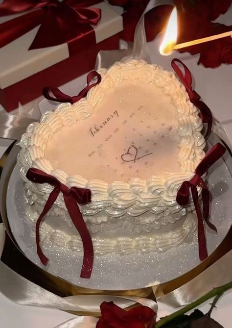 Valentines Coquette Aesthetic, Bow Cake Ideas, Red Bow Cake, Heart Cake With Bows, Red Aesthetic Cake, Birthday Cake With Bows, Red Cake Aesthetic, Love Anniversary Cake, Anniversary Heart Cake