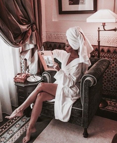 Luxury Lifestyle Women, Shotting Photo, W Hotel, Luxe Life, Foto Poses, Classy Aesthetic, Rich Girl, Insta Photo, Luxury Life