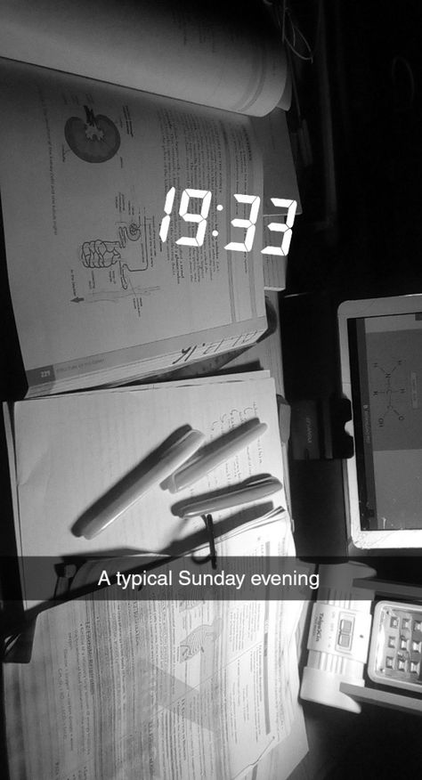 Study Pictures Snapchat, Maths Exam Snap Streak, Studying Snapchat Stories, Best Snap Ideas, Study Captions Snapchat, Exam Captions Instagram, Assignment Snap, Ig Notes Ideas Aesthetic, Study Snap Streak