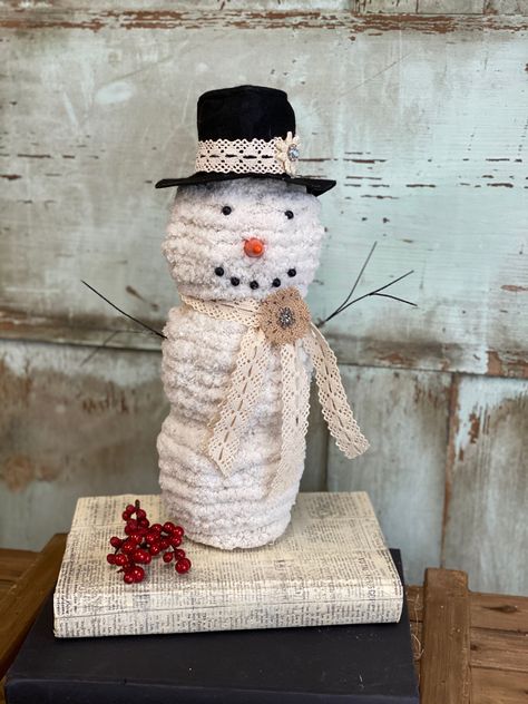 You can take 3 pumpkins and create a fun and easy snowman. 3 Pumpkins, Shabby Chic Diy Crafts, The Shabby Tree, Shabby Tree, Diy Snowman, Handcrafted Decor, Shabby Chic Diy, Snowman Crafts, Christmas Ornament Crafts