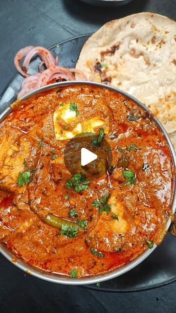 Paneer Gravy Recipe, Easy Paneer Recipes, Paneer Curry Recipes, Paneer Biryani, Indian Dinner, Paneer Recipes, Biryani Recipe, Gravy Recipes, Indian Food Recipes Vegetarian