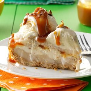 Baking Recipes Pie, Pie A La Mode, Butter Pecan Ice Cream, Creamy Pie, Ice Cream Pie, Keylime Pie Recipe, Pecan Ice Cream, Make Ahead Desserts, Rich Desserts