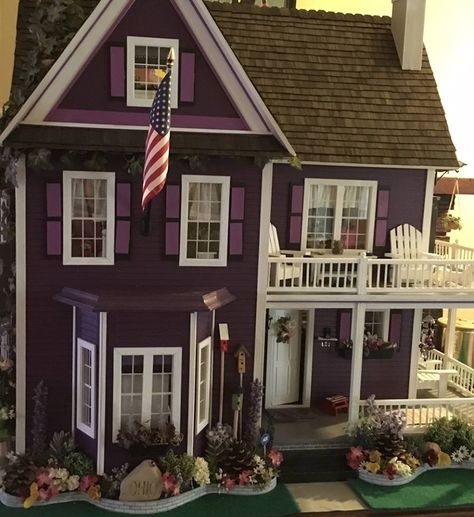 Victoria's Farmhouse Purple Victorian Farmhouse Dollhouse, Victoria Dollhouse, Dollhouse Room Ideas, Victoria's Farmhouse Dollhouse, Purple Dollhouse, Victorias Farmhouse, Dollhouse Exterior, Dollhouse Farmhouse, Farmhouse Dollhouse